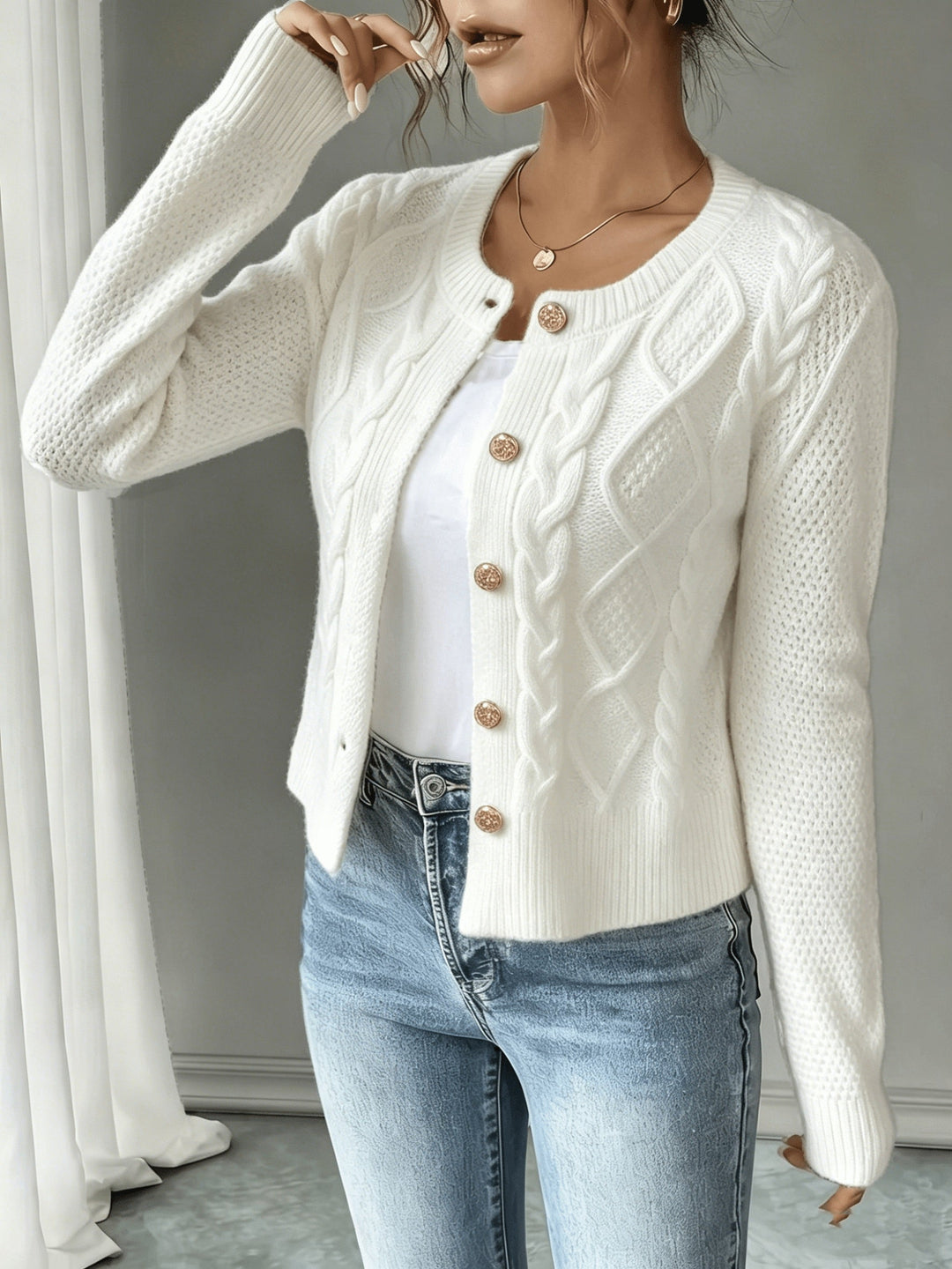 Cecilia | Kabelstickad Knapp-Front Kofta