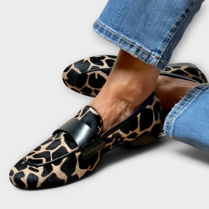 Analie | Stiliga loafers med leopardtryck