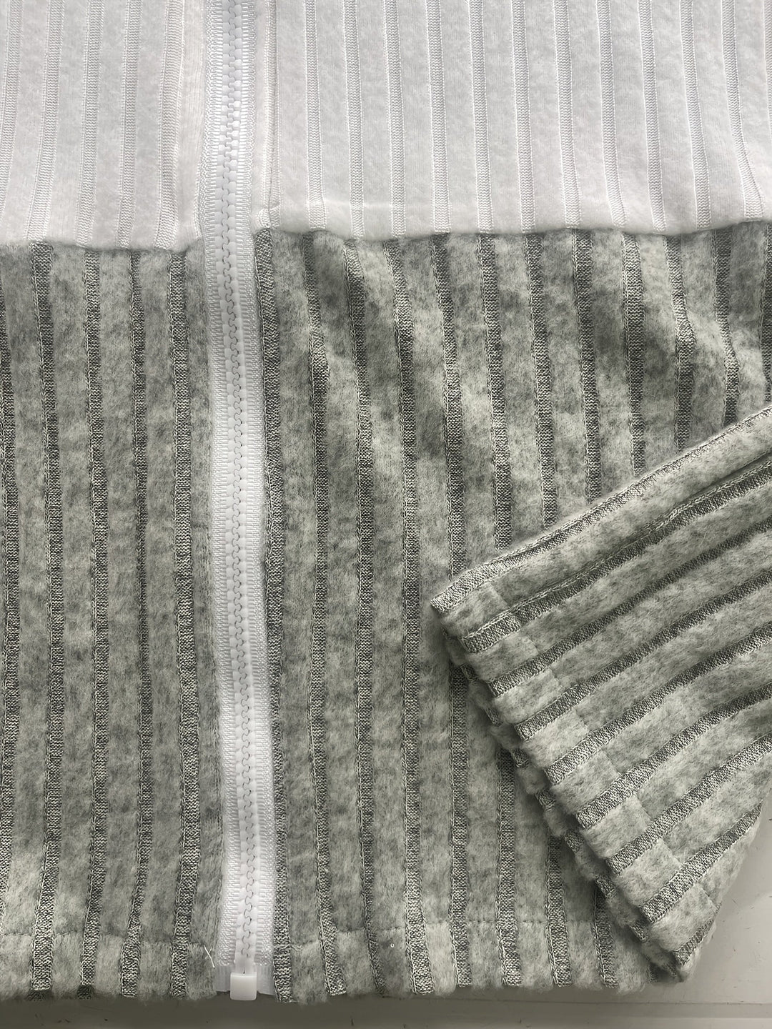Tamara | Texturerad Huva Zip Jacka