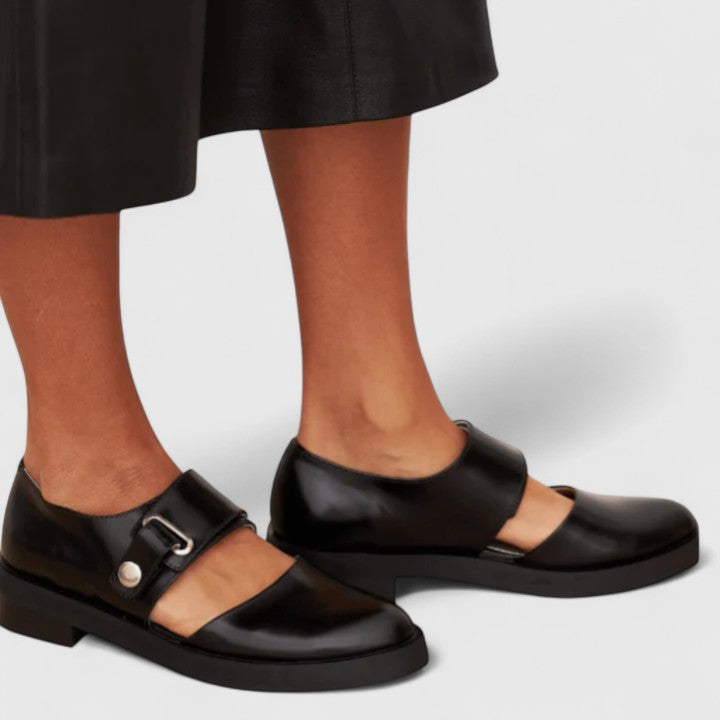 Cara | Modern Cut-Out Buckle Mary Jane Skor