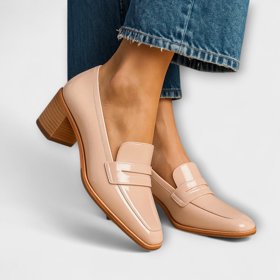 Elaine | Stilsäkra Loafers med Glansig Yta