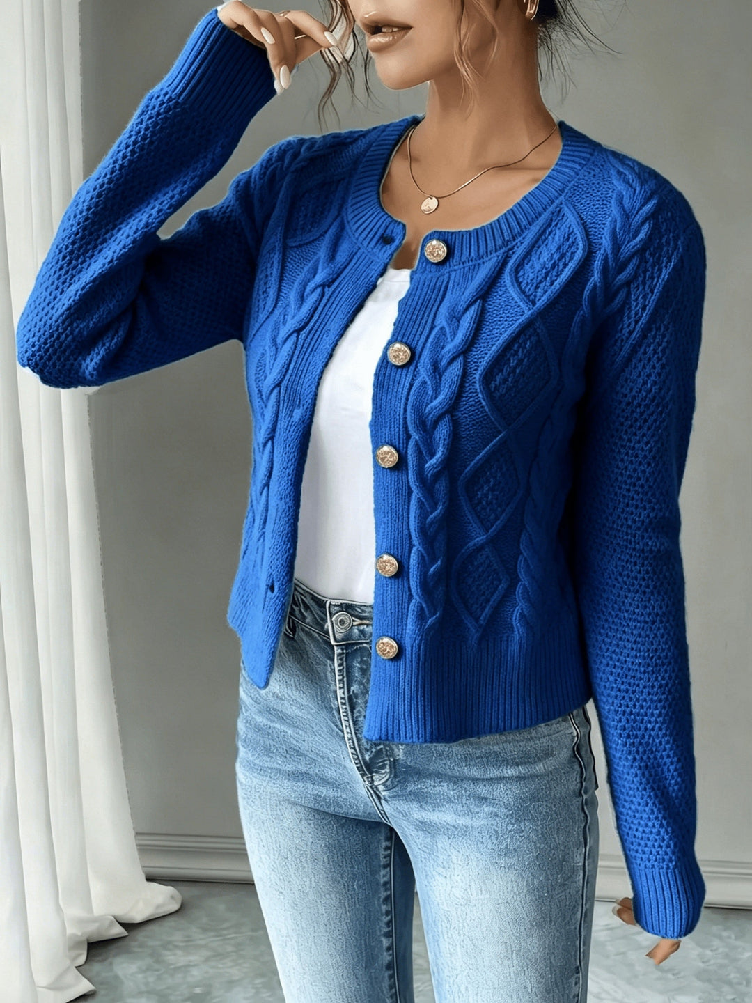 Cecilia | Kabelstickad Knapp-Front Kofta