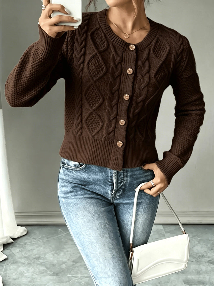 Cecilia | Kabelstickad Knapp-Front Kofta