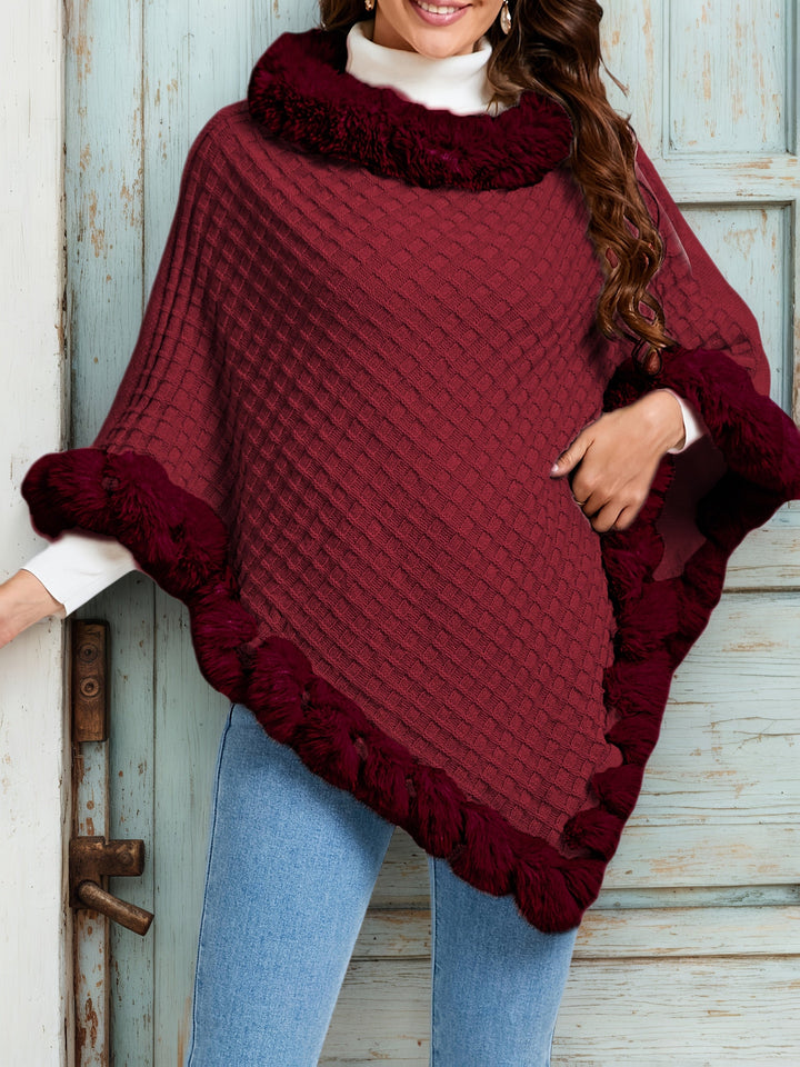Rosabel | Mysig Poncho med Pälsdetaljer