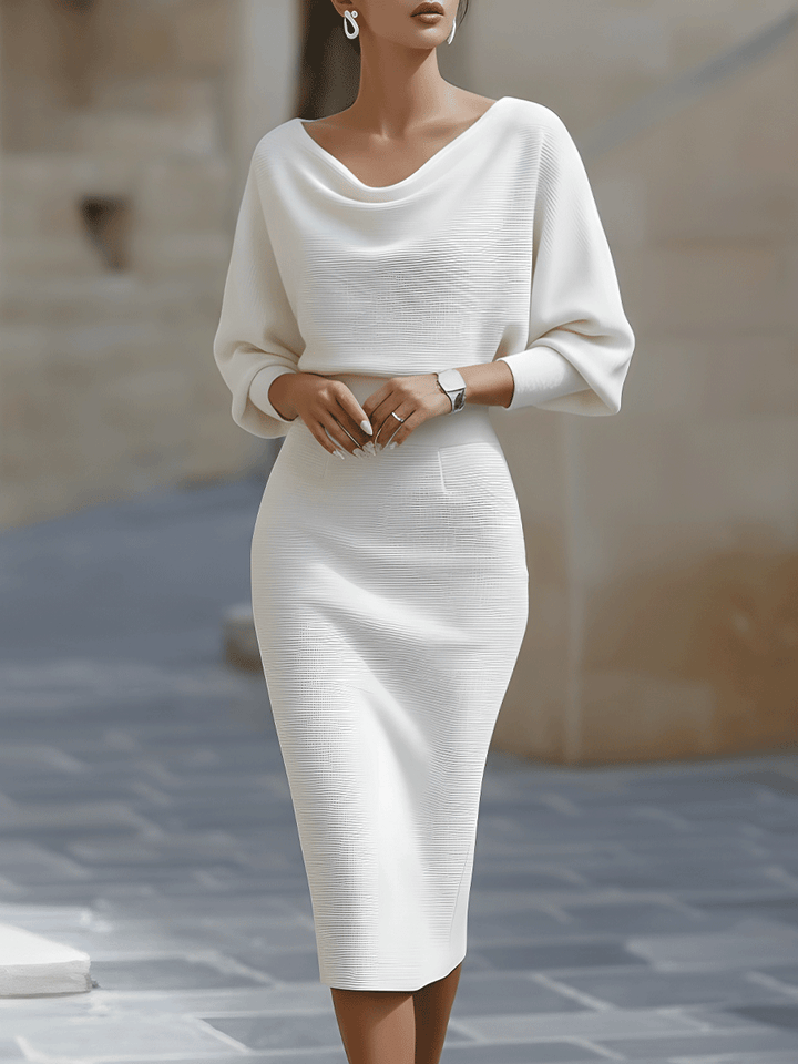 Liora | Elegant Draped Batwing Midi Klänning