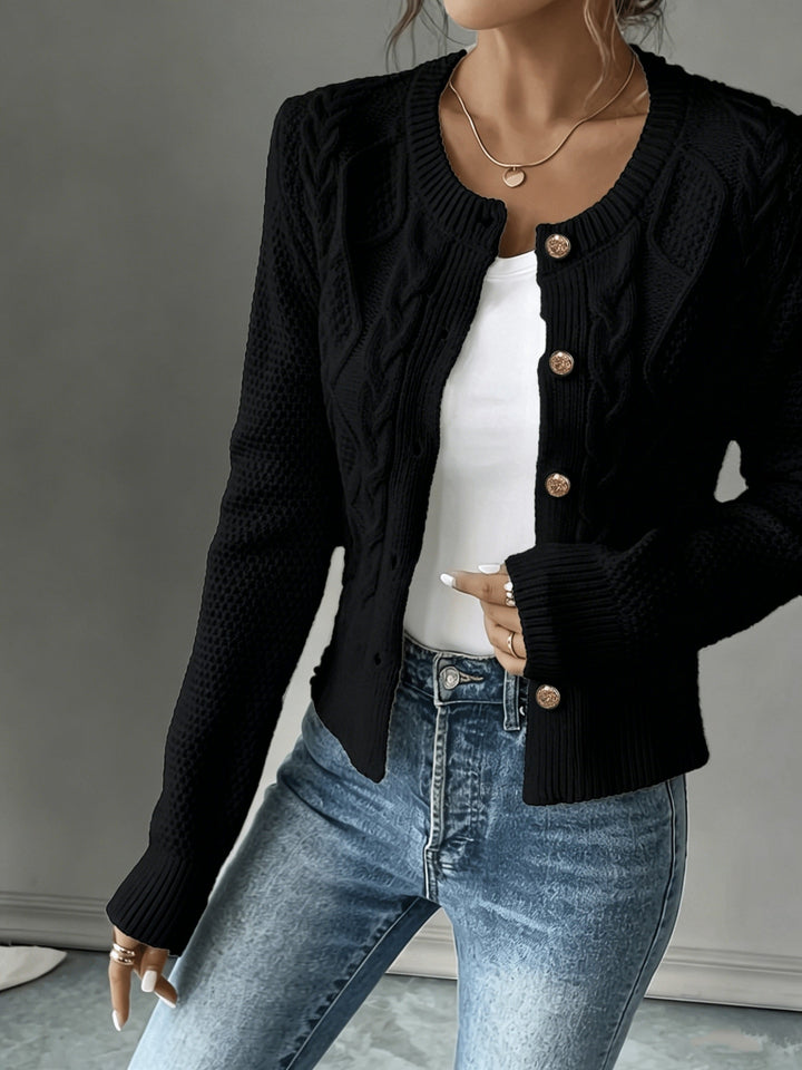 Cecilia | Kabelstickad Knapp-Front Kofta