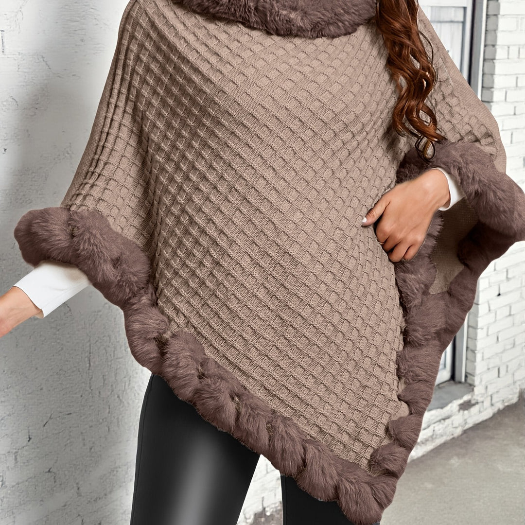 Rosabel | Mysig Poncho med Pälsdetaljer