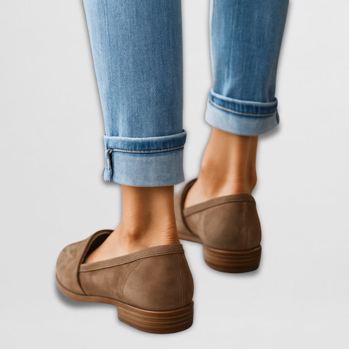 Nadia | Klassiska Spetsiga Slip-On Loafers