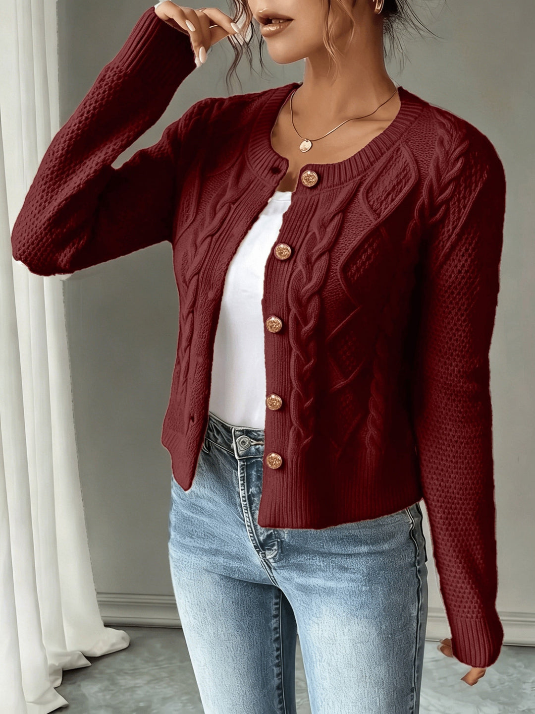 Cecilia | Kabelstickad Knapp-Front Kofta