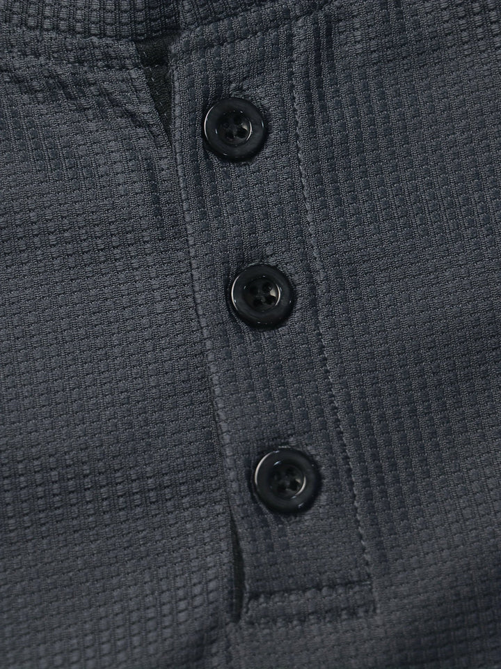Tobias | Raffinerad Knappslå Henley Topp