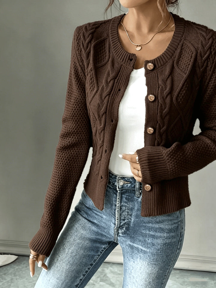 Cecilia | Kabelstickad Knapp-Front Kofta
