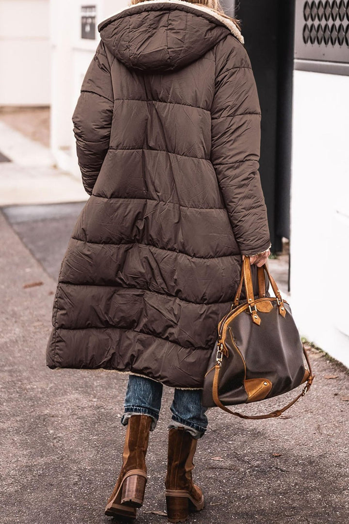 Lång kappa med luva och fickor – lös passform för höst och vinter