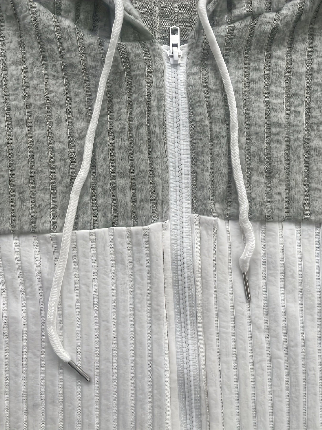 Tamara | Texturerad Huva Zip Jacka