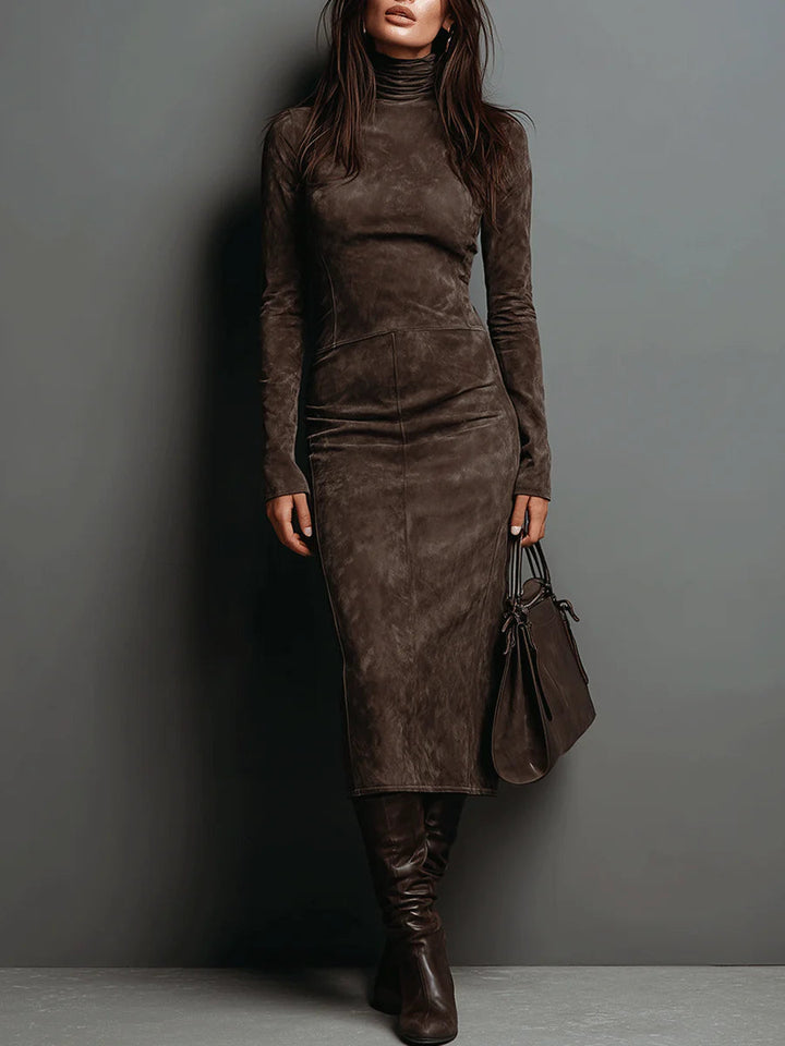 Maisie | Elegant Mocka Hög Nackklänning