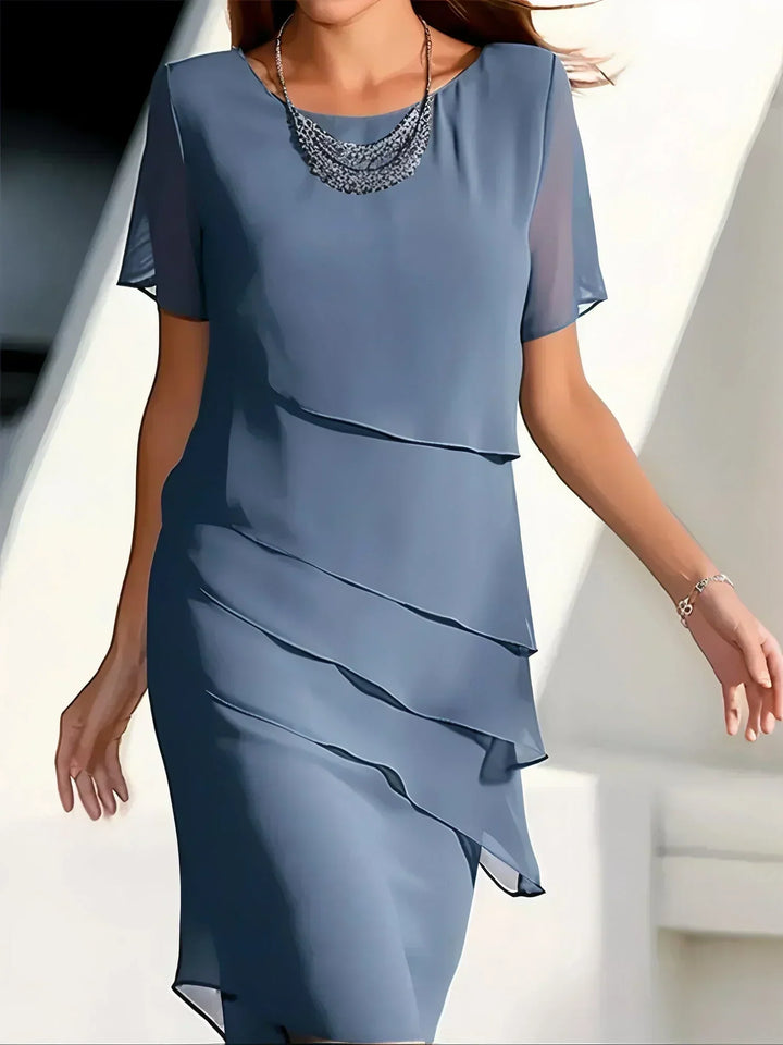 Kelsey | Elegant Flowy Klänning med Korta Ärmar