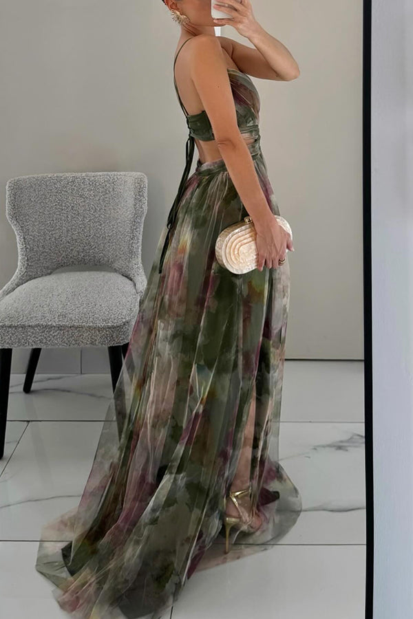 Alexia | Elegant ärmlös blommig kvällsklänning