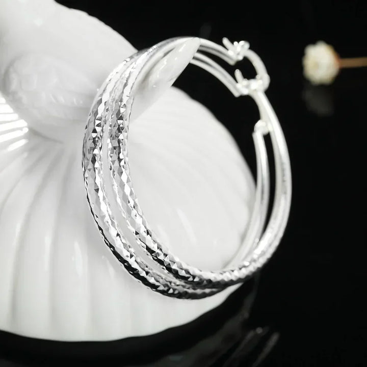Renata | Texturerade Statement Hoop Örhängen