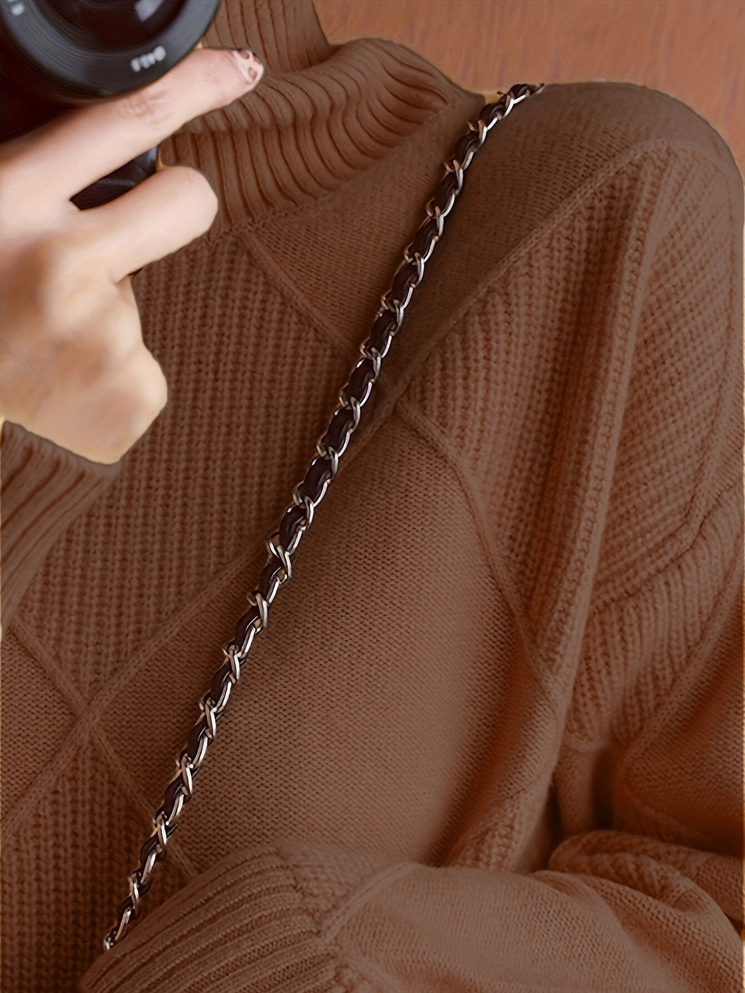 Freya | Texturerad Turtleneck Tröja