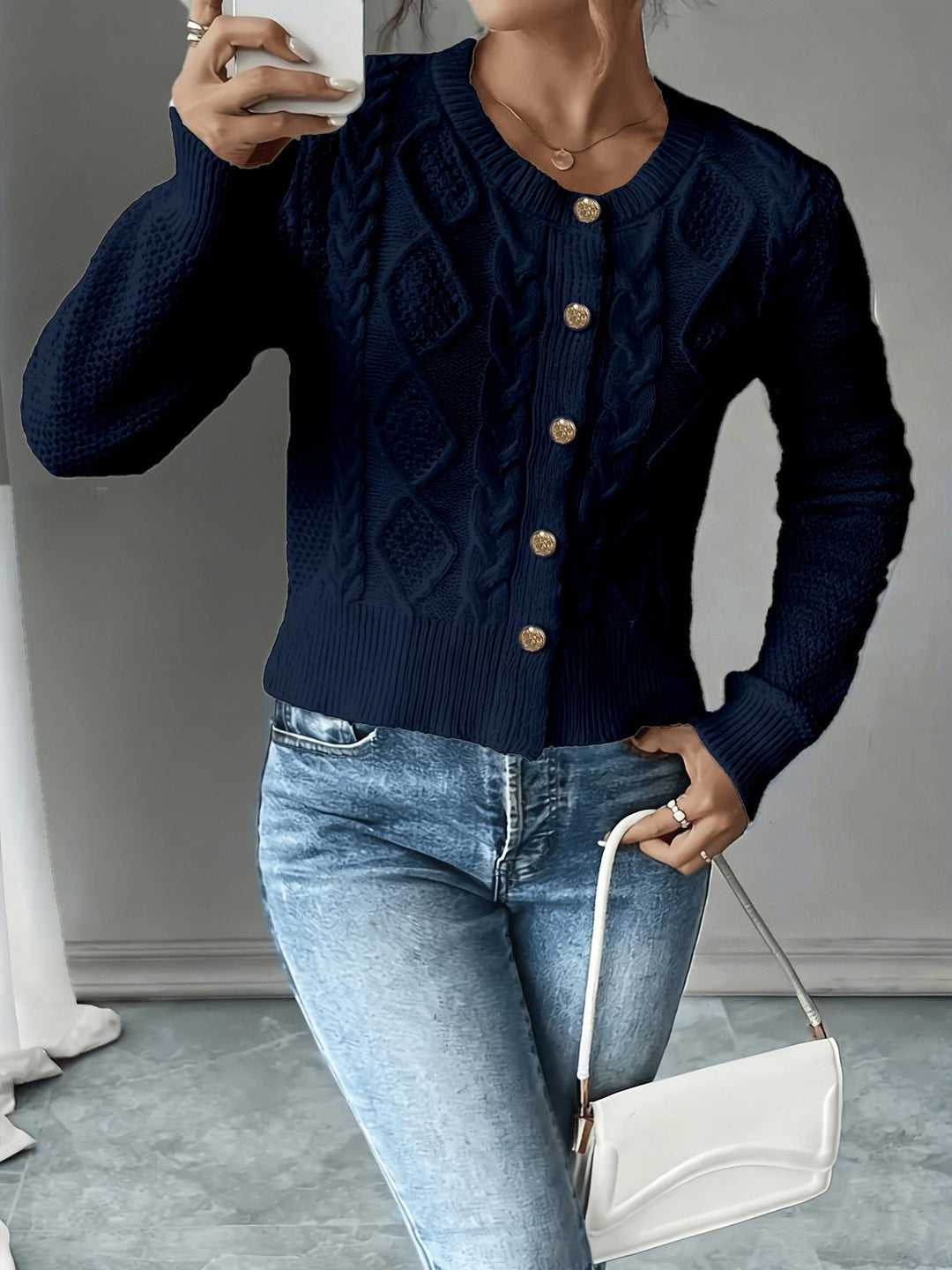 Cecilia | Kabelstickad Knapp-Front Kofta