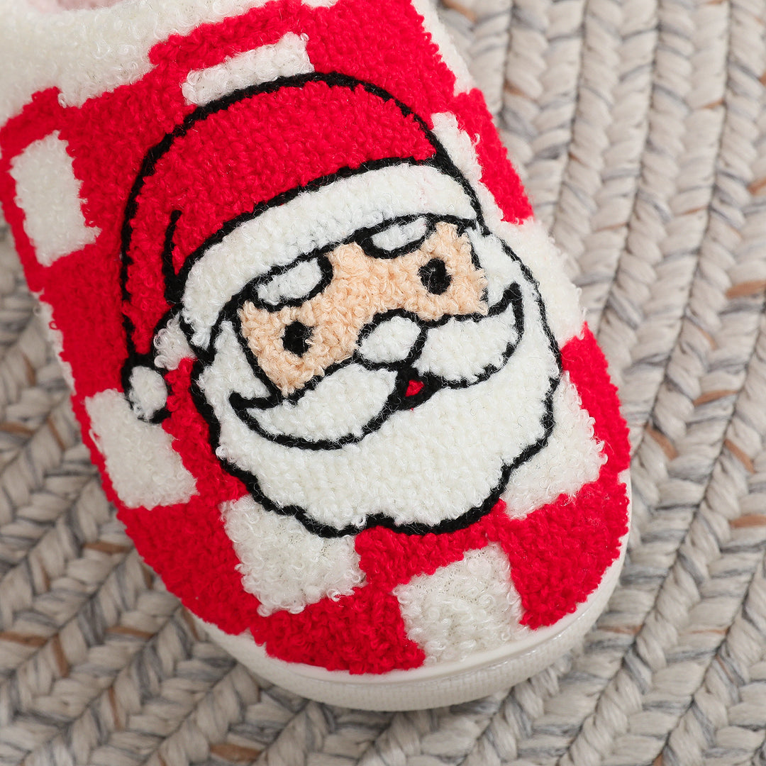 Rutiga jultofflor med tomtemotiv, fluffiga och halkfria