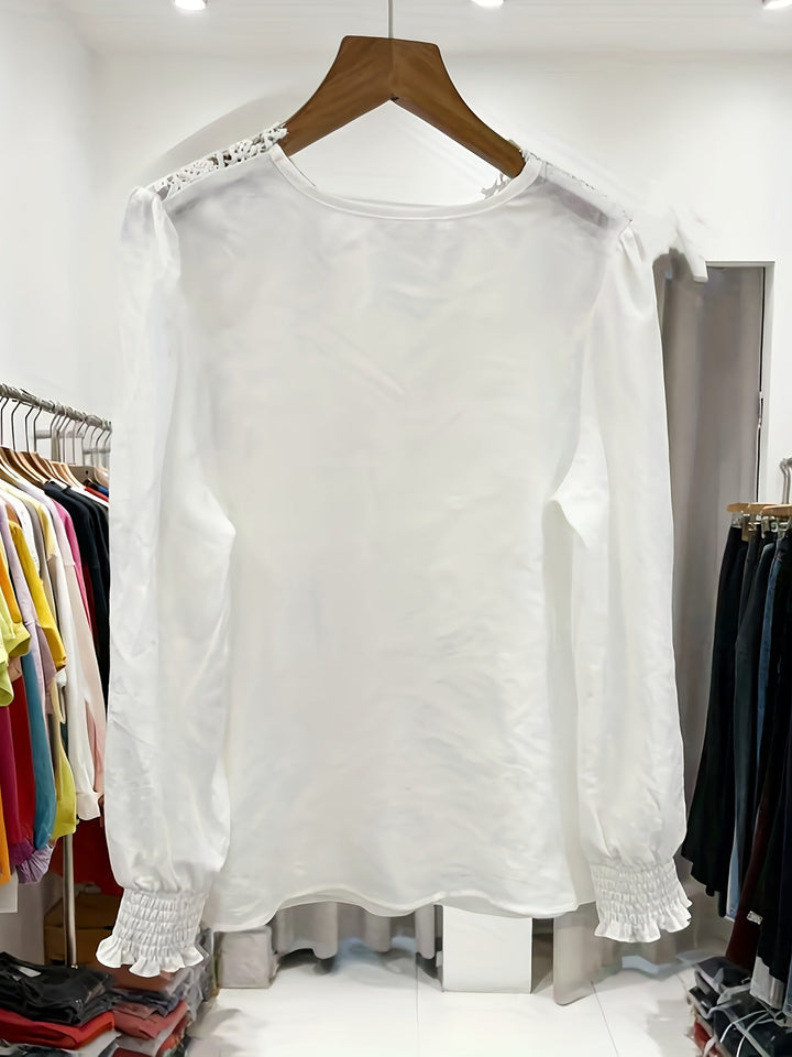 Harriet | Raffinerad Blus med Spetsdetaljer
