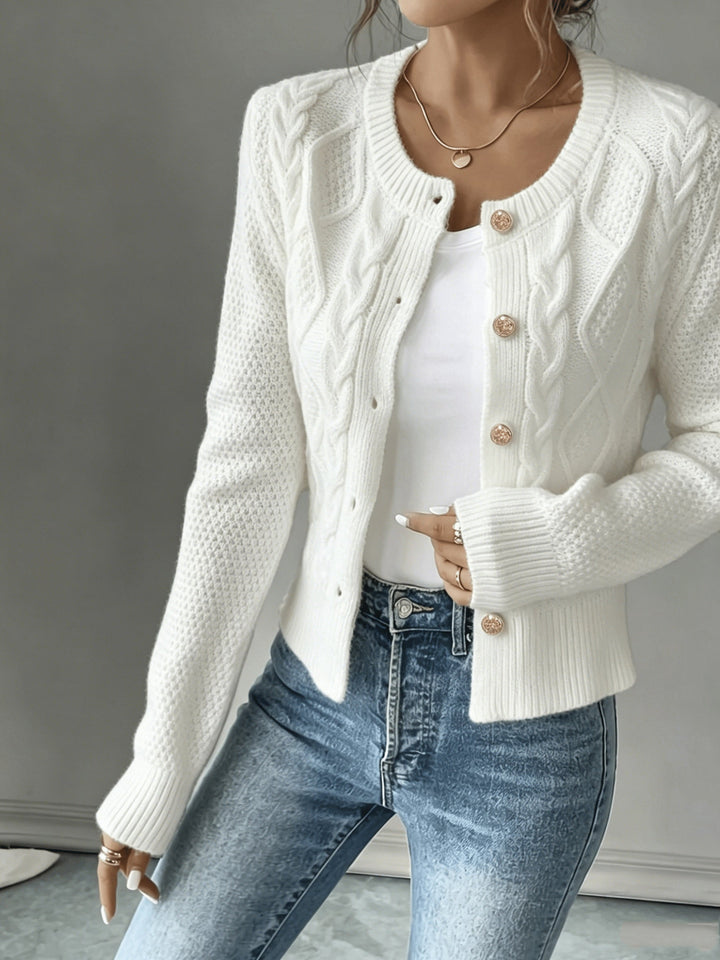 Cecilia | Kabelstickad Knapp-Front Kofta