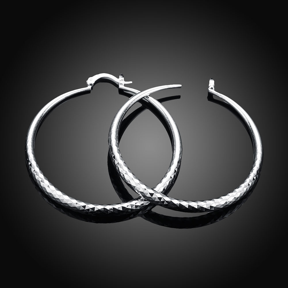 Renata | Texturerade Statement Hoop Örhängen