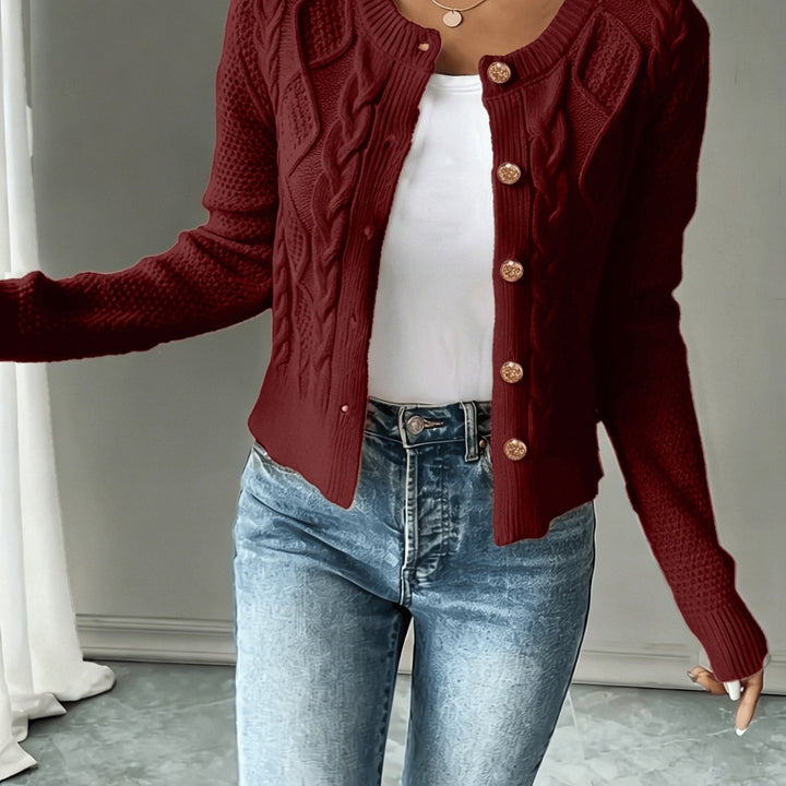 Cecilia | Kabelstickad Knapp-Front Kofta