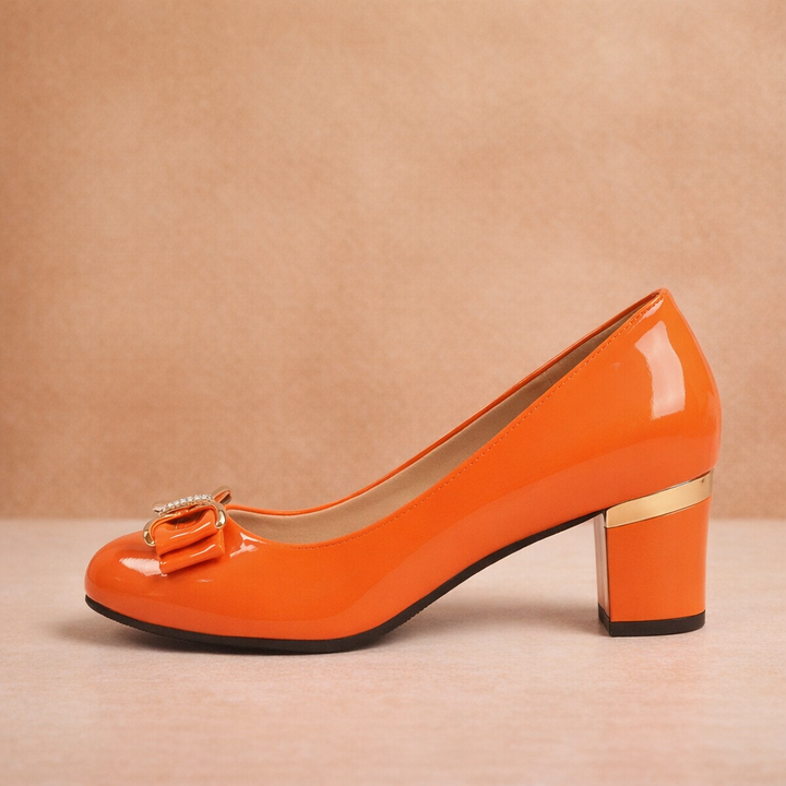 Evelyn | Båge Detalj Blockklack Pumps